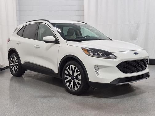 Star White Metallic Tri-Coat 2020 Ford Escape SEL
