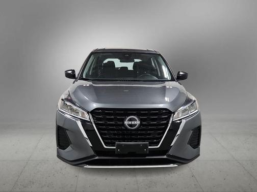 Gun Metallic 2023 Nissan Kicks S