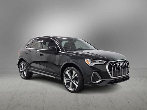 Mythos Black Metallic 2021 Audi Q3 45 S line Premium Plus