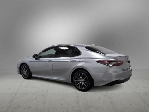 2022 Toyota Camry XLE