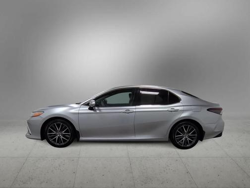 2022 Toyota Camry XLE