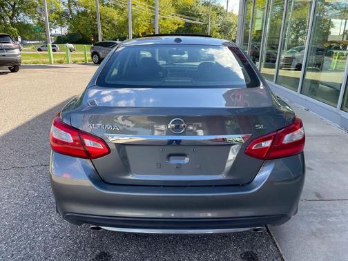 Gun Metallic 2017 Nissan Altima