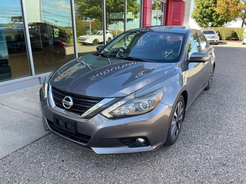 Gun Metallic 2017 Nissan Altima