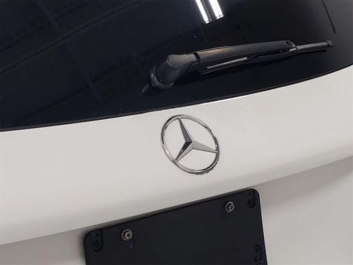 2017 Mercedes-Benz GLC 300 Base