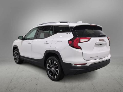Summit White 2022 GMC Terrain SLT