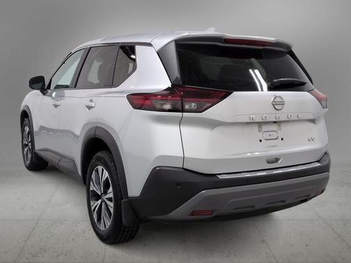 Brilliant Silver Metallic 2022 Nissan Rogue SV