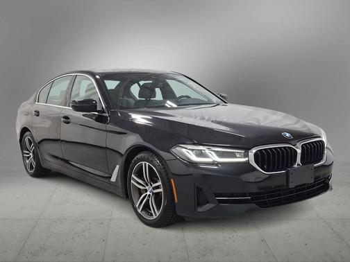 Black Sapphire Metallic 2022 BMW 530 i xDrive