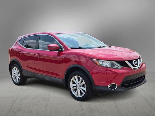 Magnetic Black 2017 Nissan Rogue Sport S