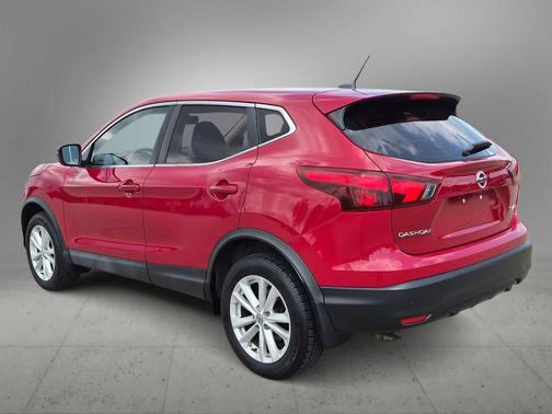 Magnetic Black 2017 Nissan Rogue Sport S
