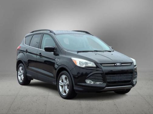 SHADOW BLACK 2016 Ford Escape SE