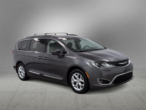 2018 Chrysler Pacifica Touring-L