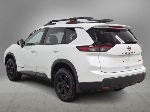 Everest White Pearl Tricoat 2027 Nissan Rogue Rock Creek