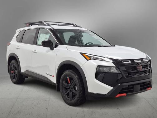 Everest White Pearl Tricoat 2027 Nissan Rogue Rock Creek