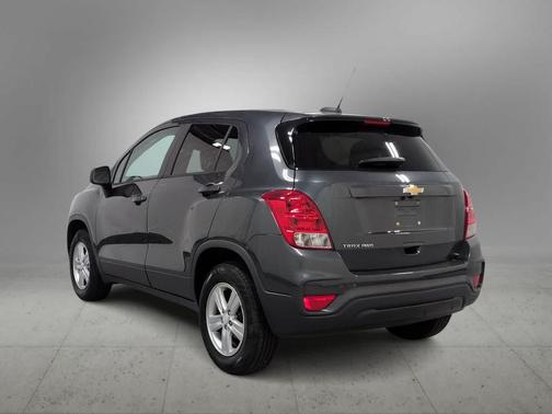 Nightfall Gray Metallic 2019 Chevrolet Trax LS