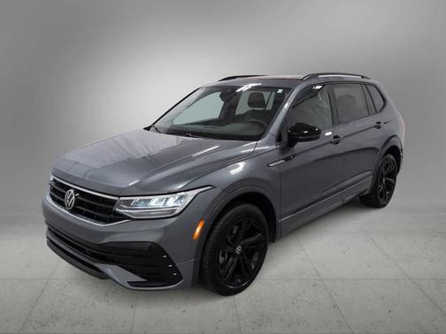 Platinum Gray Metallic 2024 Volkswagen Tiguan 2.0T SE R-Line Black 4MOTION