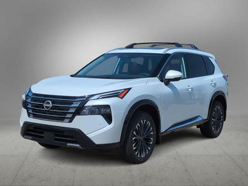 Everest White Pearl Tricoat 2026 Nissan Rogue Platinum