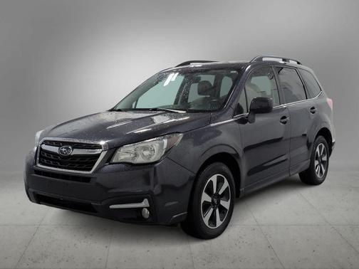 Dark Gray Metallic 2018 Subaru Forester 2.5i Limited