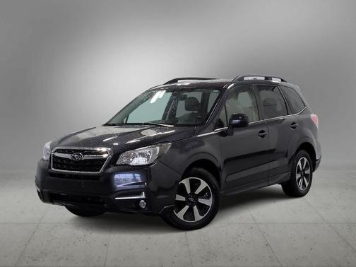 Dark Gray Metallic 2018 Subaru Forester 2.5i Limited