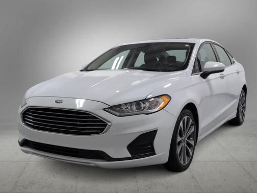 OXFORD WHITE 2020 Ford Fusion SE