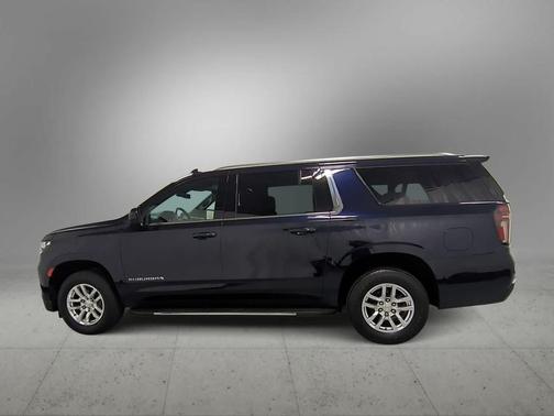 Midnight Blue Metallic 2022 Chevrolet Suburban LS