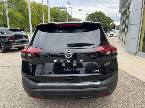 Super Black 2021 Nissan Rogue S