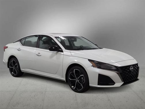 2025 Nissan Altima SR AWD