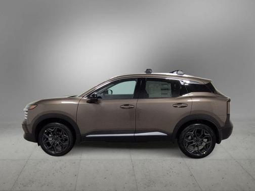 Canyon Bronze Metallic 2026 Nissan Kicks SR