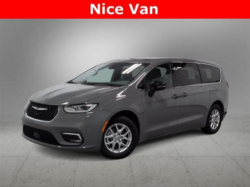 2025 Chrysler Pacifica L