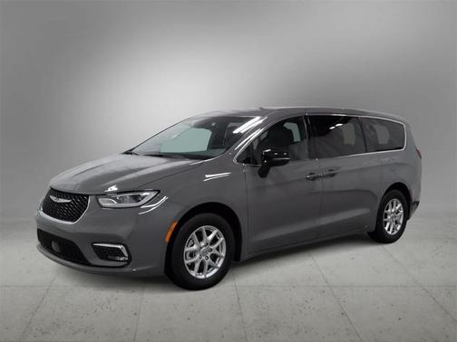 2025 Chrysler Pacifica L