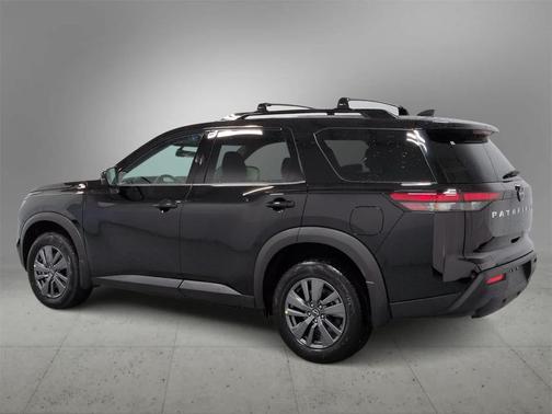 2025 Nissan Pathfinder SV 4WD