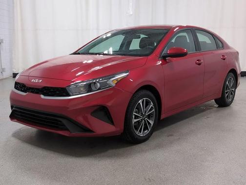 Currant Red 2024 Kia Forte LXS