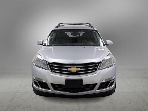 Silver Ice Metallic 2017 Chevrolet Traverse 1LT