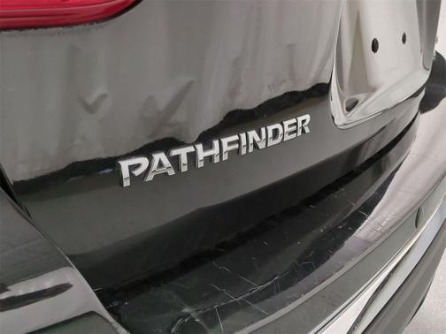 2017 Nissan Pathfinder Platinum