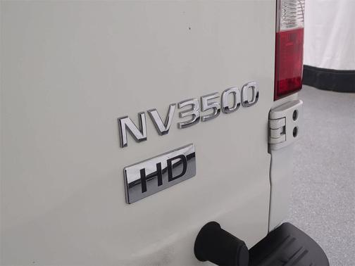 2016 Nissan NV Passenger NV3500 HD S V6