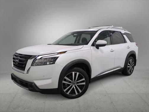 2025 Nissan Pathfinder Platinum 4WD