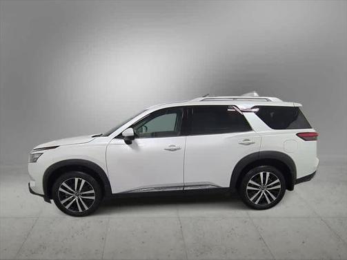 2025 Nissan Pathfinder Platinum 4WD