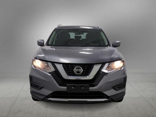 Gun Metallic 2018 Nissan Rogue SV