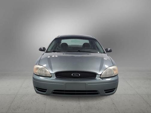 2006 Ford Taurus SE