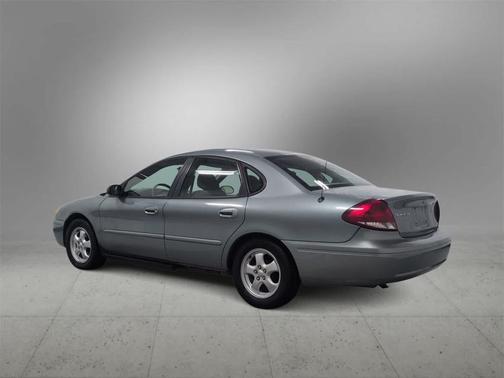 2006 Ford Taurus SE