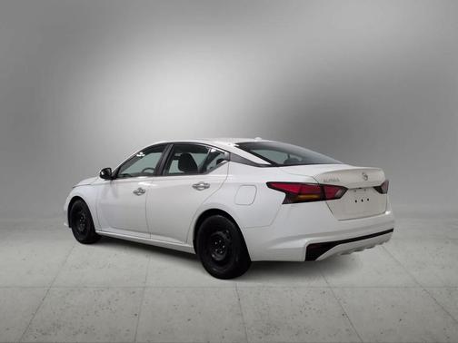 Glacier White 2020 Nissan Altima S FWD