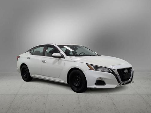 Glacier White 2020 Nissan Altima S FWD