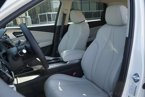 Platinum White Pearl 2026 Acura RDX Technology Package