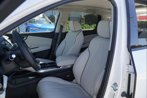 Platinum White Pearl 2026 Acura RDX Advance Package