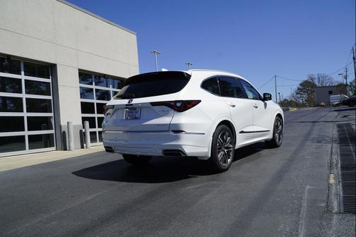 Platinum White Pearl 2026 Acura MDX Advance Package