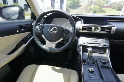 2016 Lexus IS 200t Base