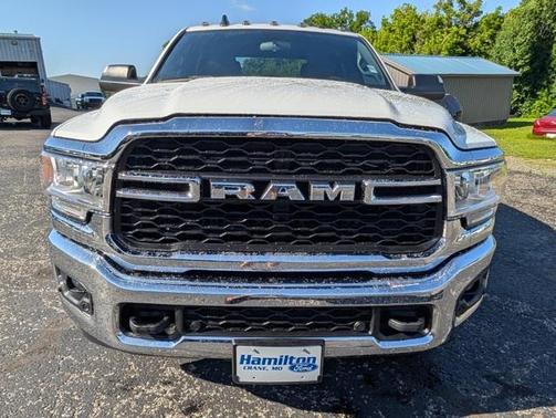 2022 RAM 2500 Tradesman Crew Cab 4x4 6'4' Box