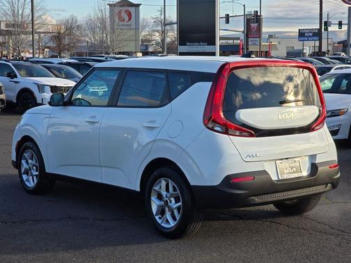 2022 Kia Soul LX