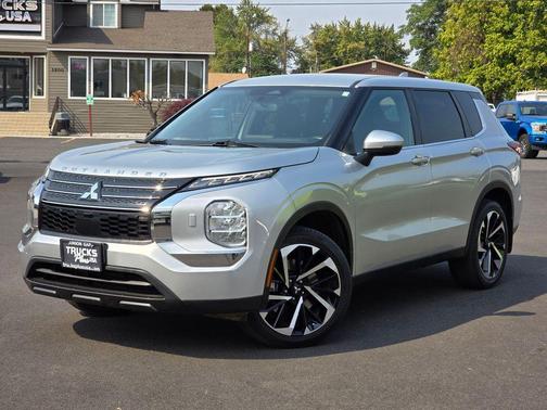 2022 Mitsubishi Outlander ES