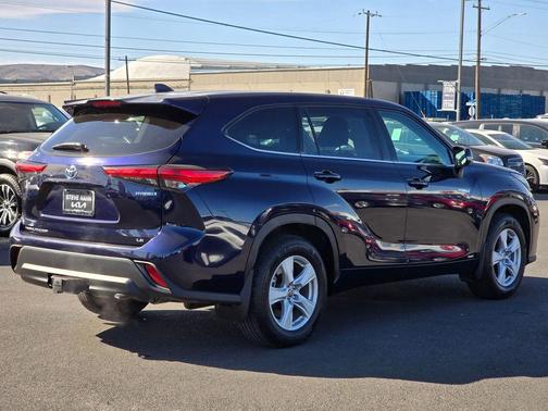 2021 Toyota Highlander Hybrid LE