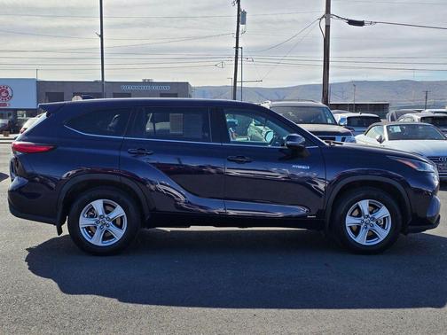 2021 Toyota Highlander Hybrid LE